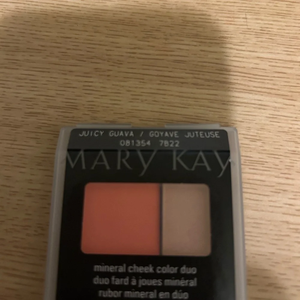 Mary Kay Juicy Guava Mineral Cheek Duo